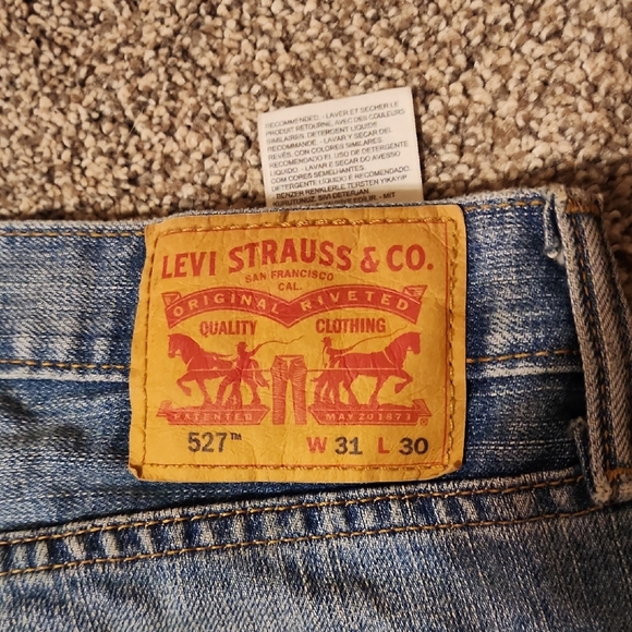 Levi's Classic Blue Slim Straight Jeans - Picture 2 of 6